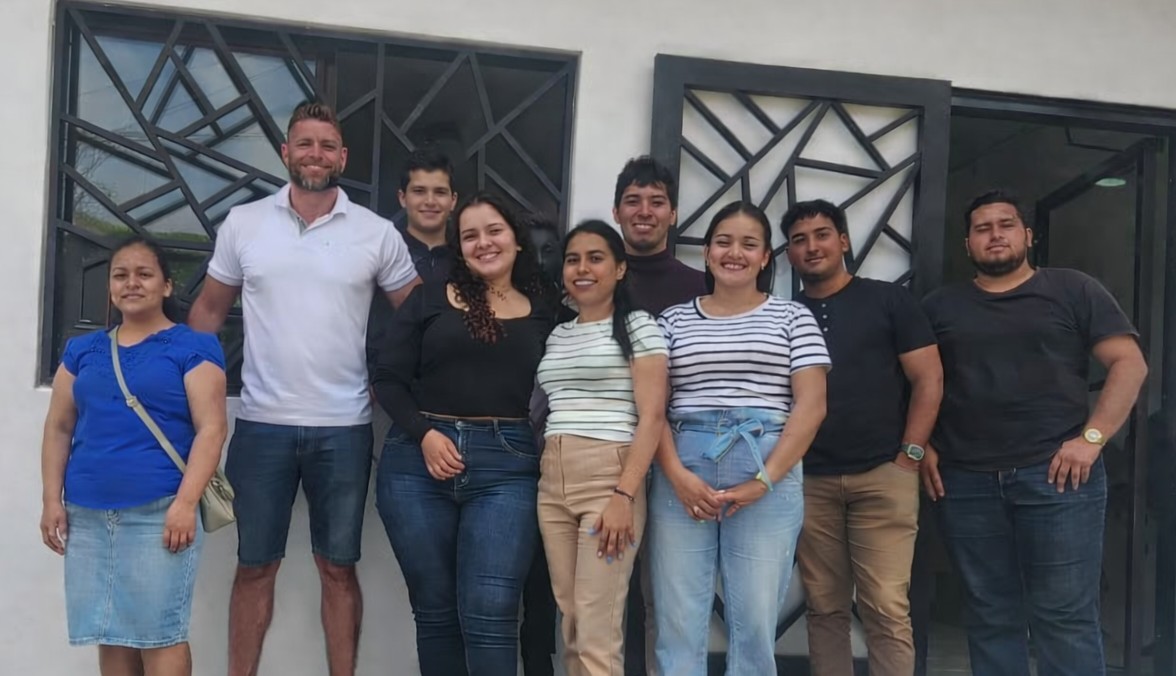 Equipo LinguaNova